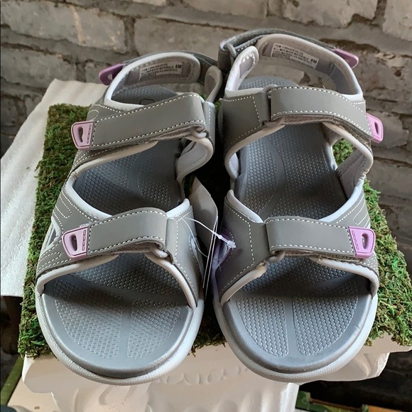 NWT Khombu Womens River sandal 2020 Grey - Picture 3 of 5